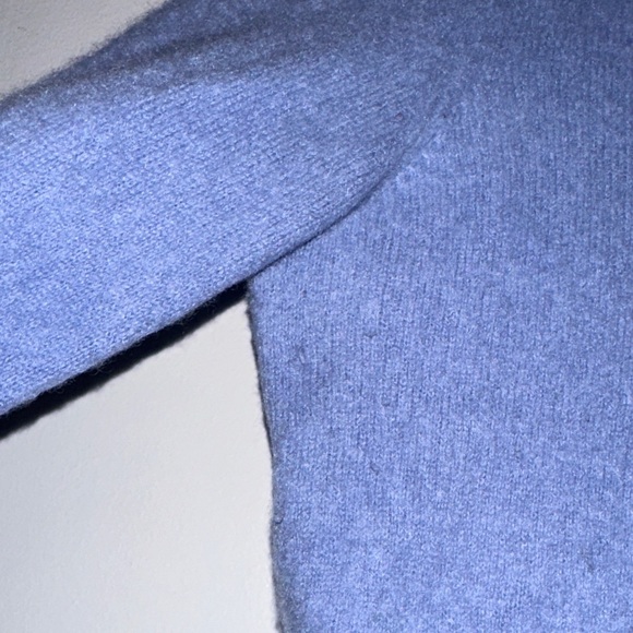 Lord & Taylor cashmere sweater - Picture 3 of 7